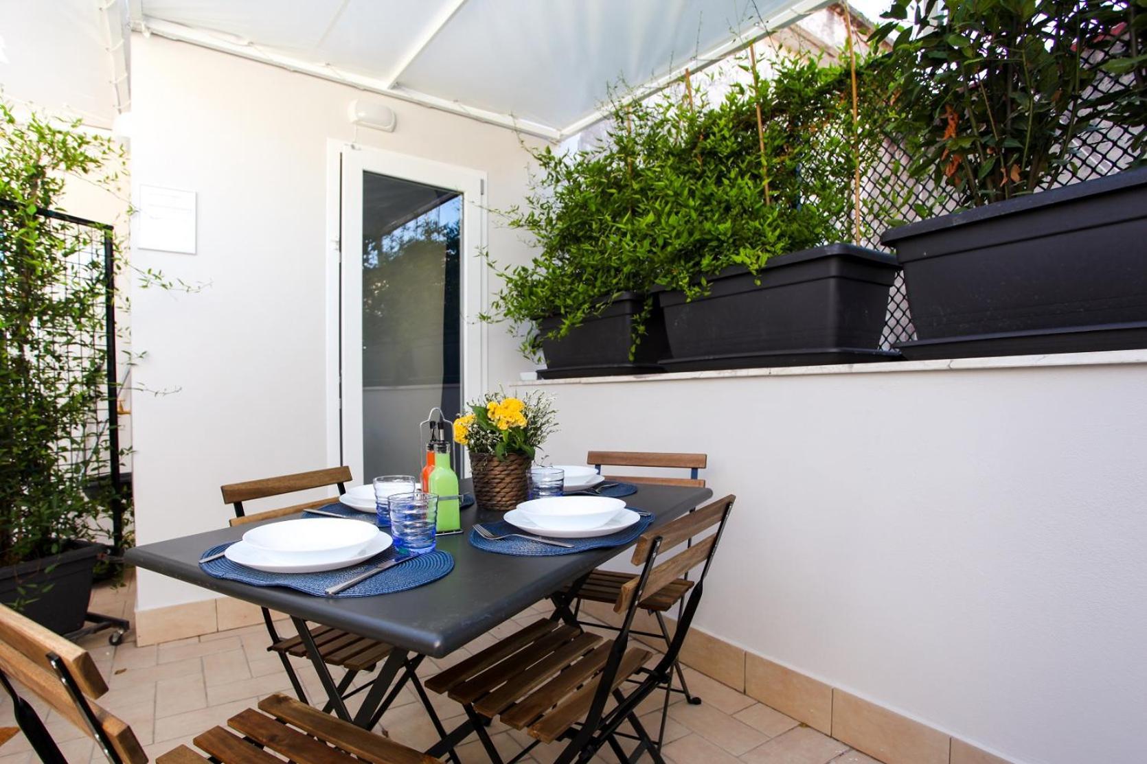 Terrazza Manuela Apartments Quartieri Spagnoli Неаполь Экстерьер фото